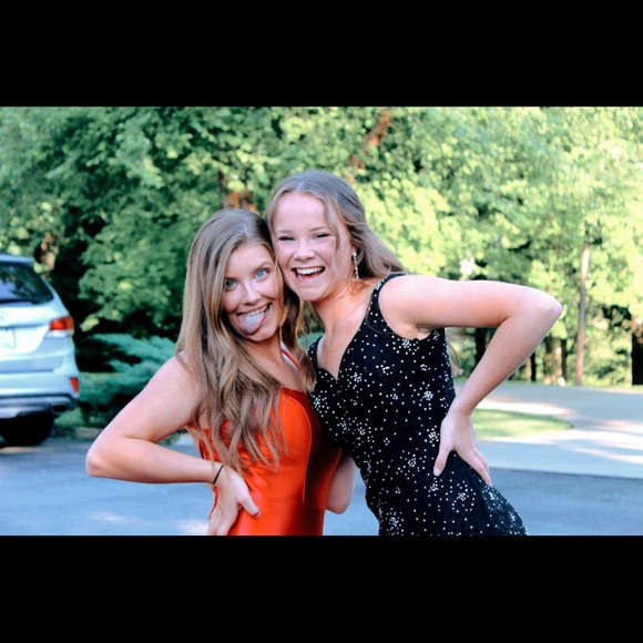 Meet your Posher, Caroline - Picture 1 of 1